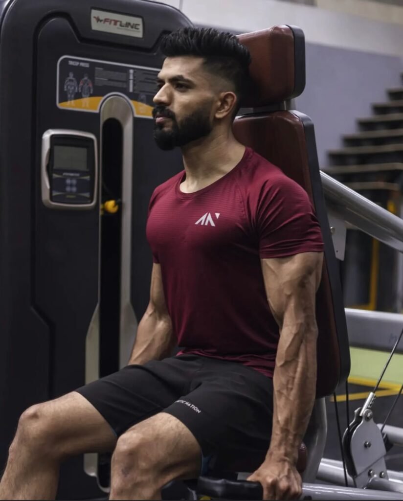 Member training at Muscle Time Fitness, Pune